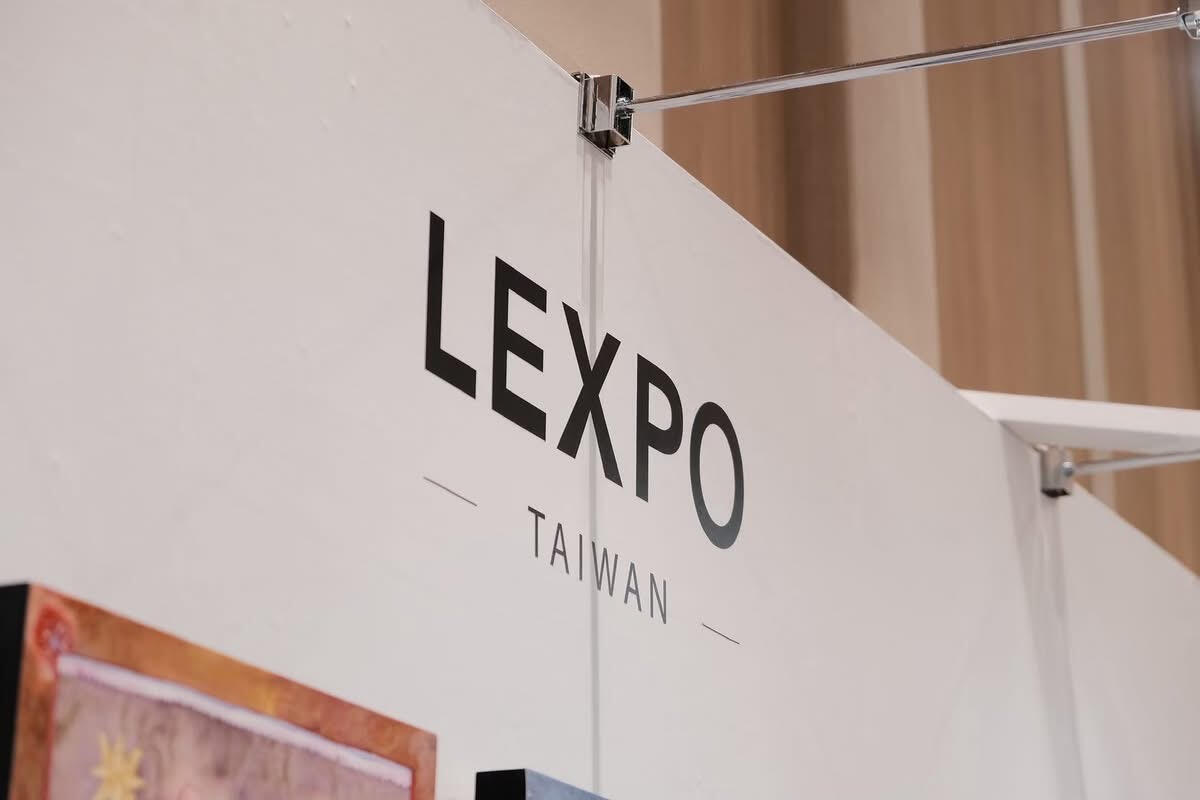 for Love, from knuk  @lovefromknuk Wedding Booklet Sample images by unsplash